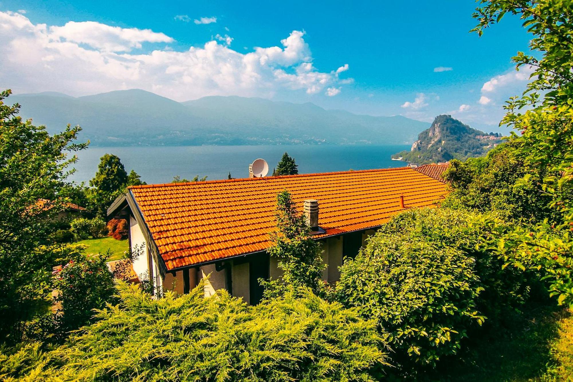 Casa Elena Villa Castelveccana Exterior photo
